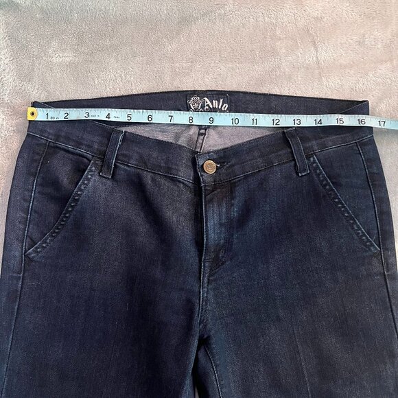 Classic Black Women's Jeans - Picture 3 of 11